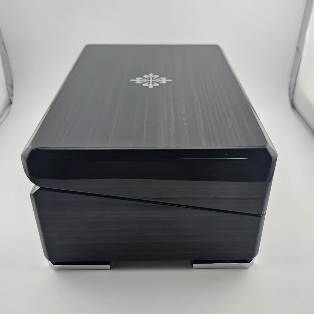 Patek Philippe brown wooden watch box with cover cloth - Picture 7 of 16